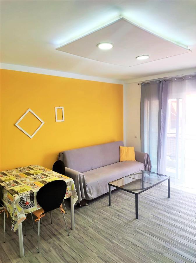Cris Sol Apartments Лос Кристианос Экстерьер фото